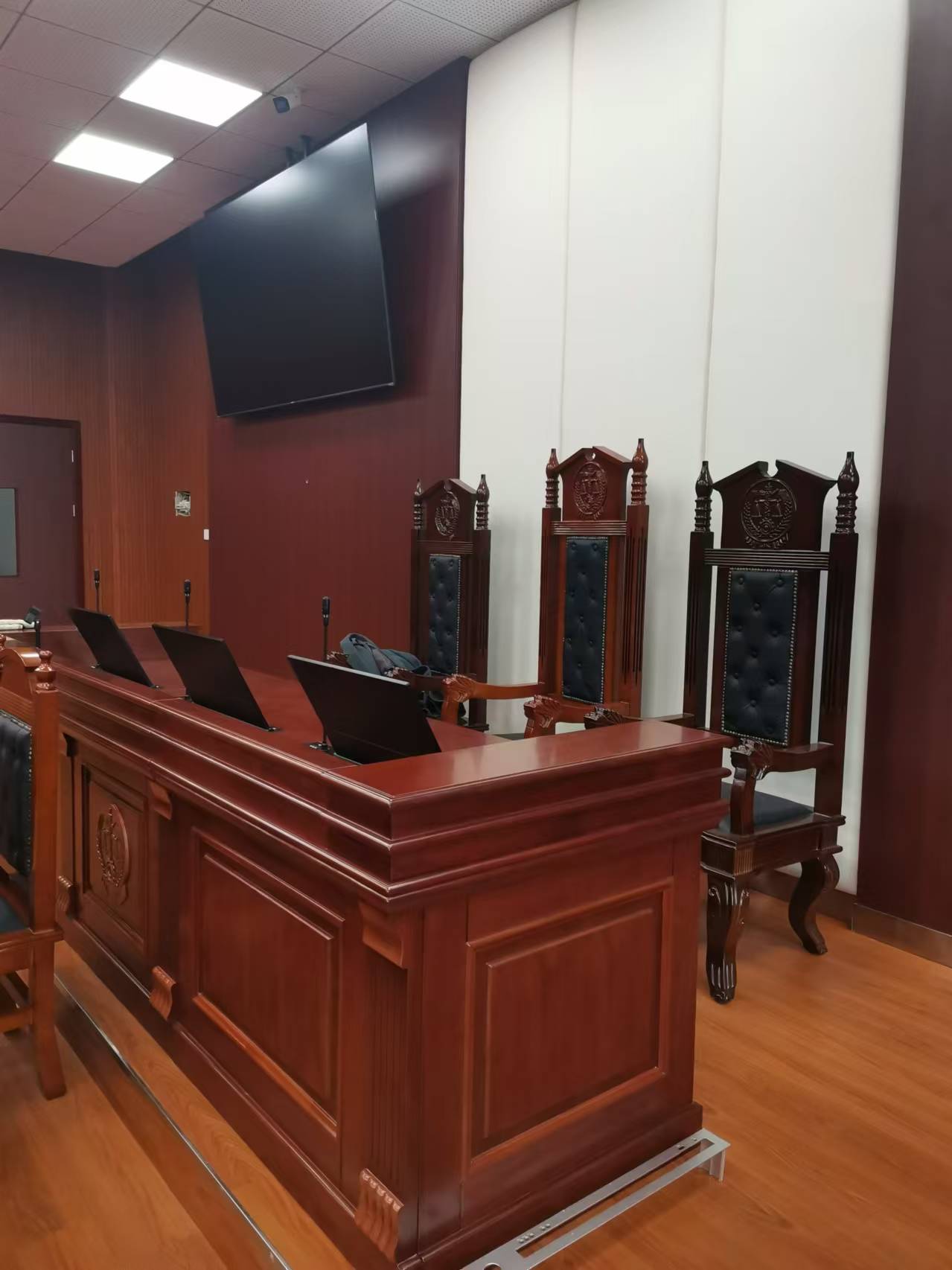 ��Ч��ݵ���ֽ���������ʵ��